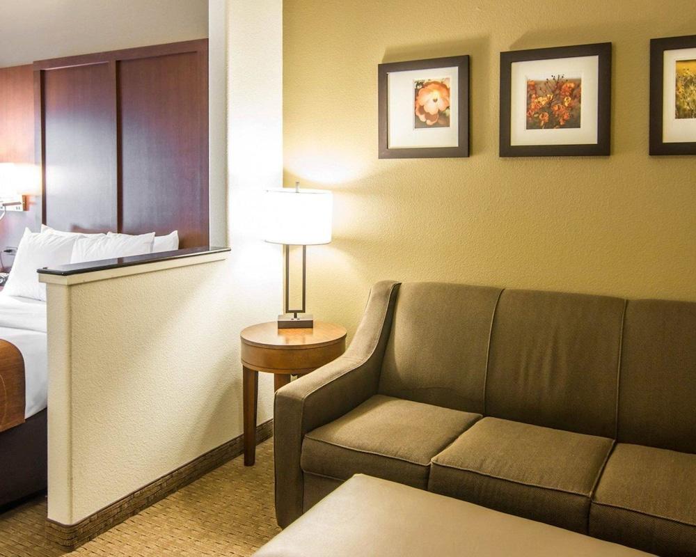 Comfort Suites Marshall Ngoại thất bức ảnh