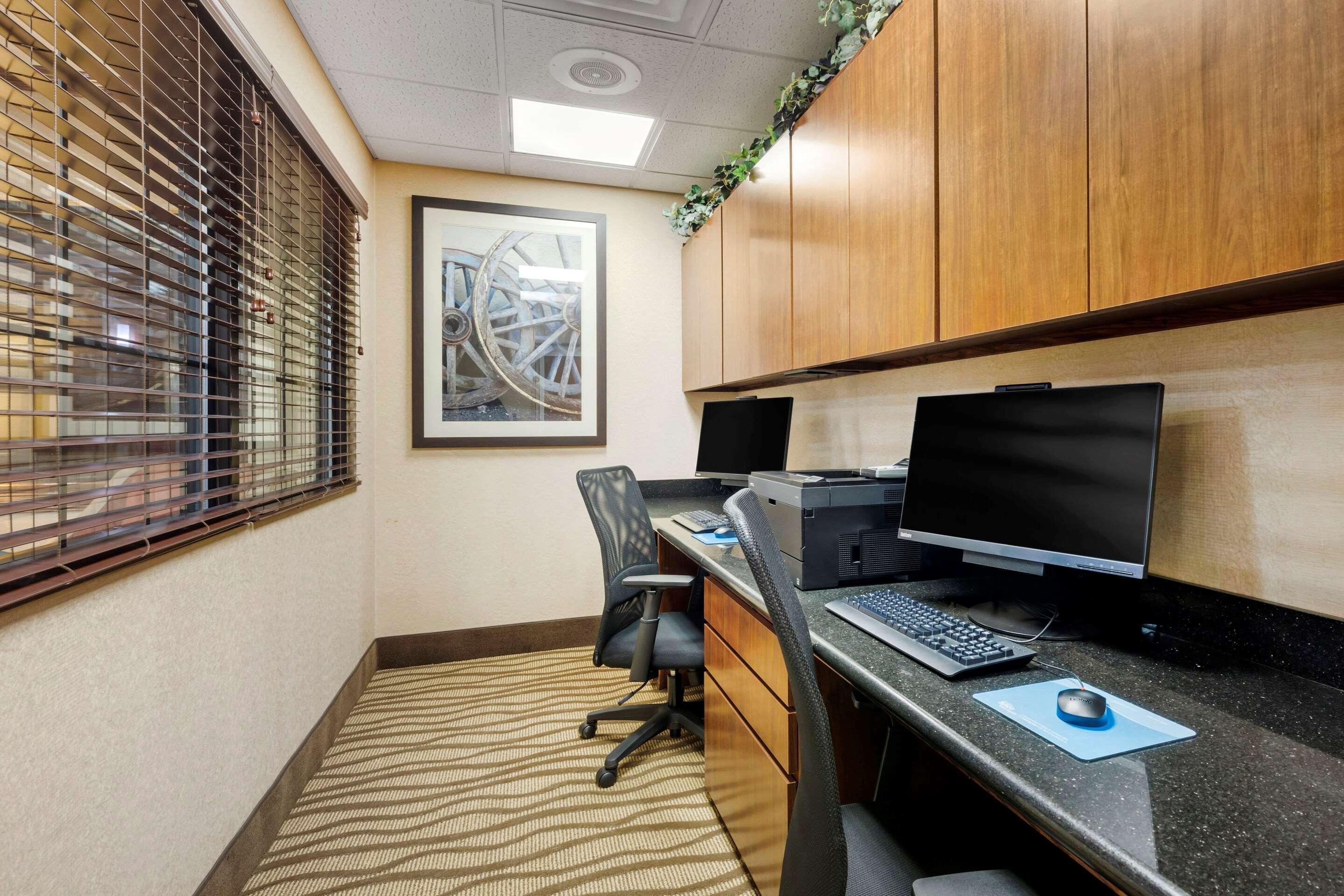 Comfort Suites Marshall Ngoại thất bức ảnh